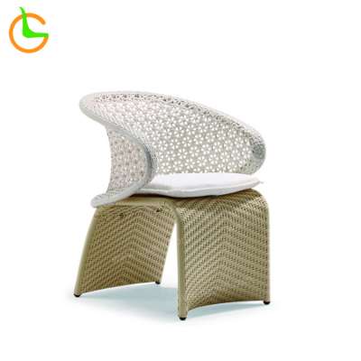 Foshan factory fashion design outdoor garden rattan chairs with cushion(accept customized)